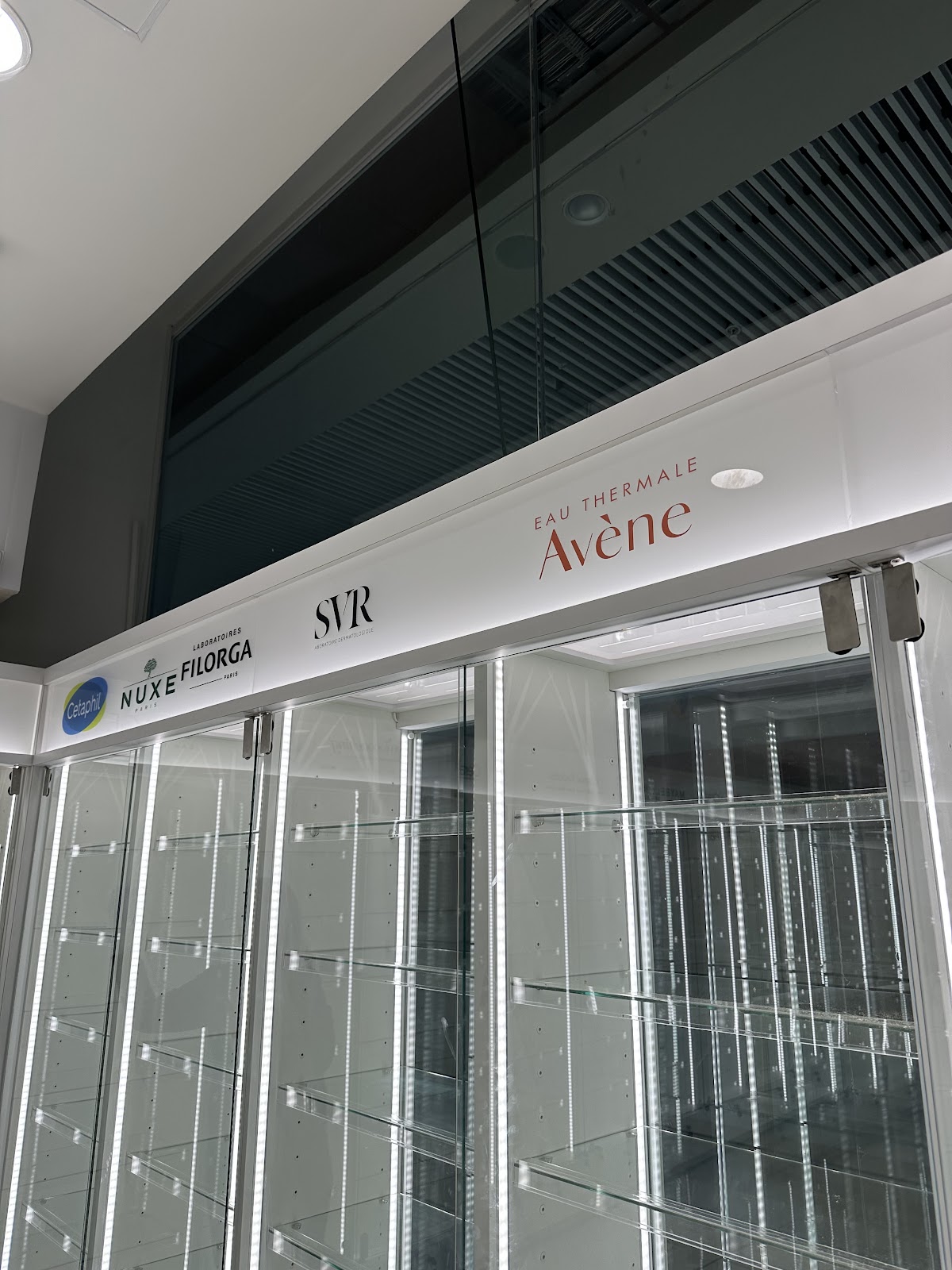 Displays de acrílico fabricado por Idelab